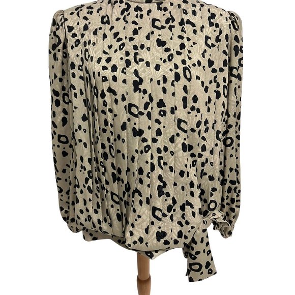 Darcy Women's Long Sleeve Light Gold Pleated Cheetah Print Blouse Size L - Picture 5 of 12